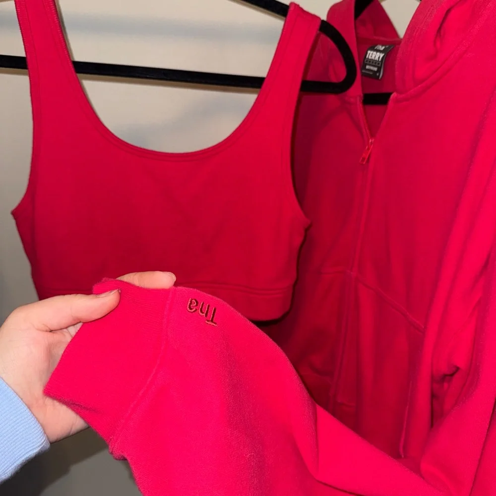 SOLD ‼️ Aritzia TNA Sweat Set - Picture 3 of 4